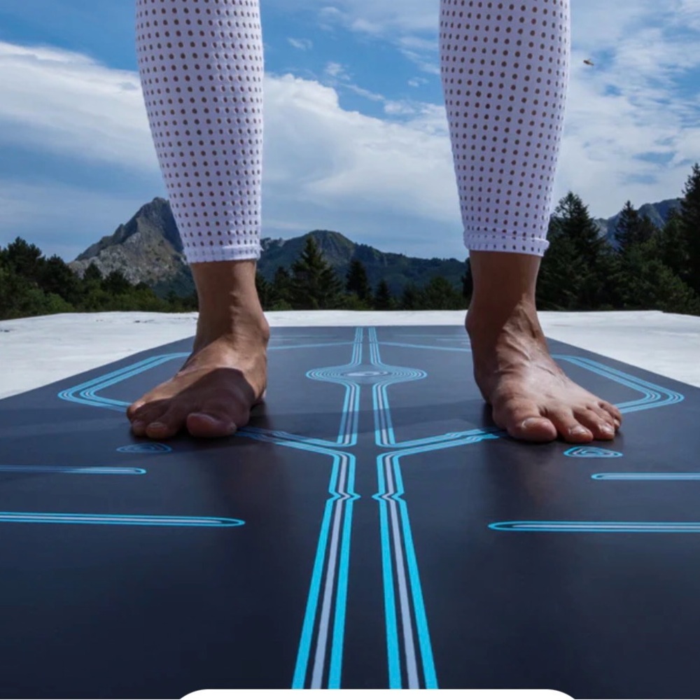 Black and Blue Yoga Mat